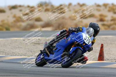 media/Feb-27-2022-CVMA (Sun) [[a3977b6969]]/Race 6 500 Supersport-350 Supersport (Holeshot)/